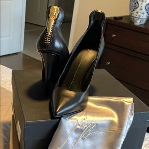 Giuseppe Zanotti Ester 110 38.5